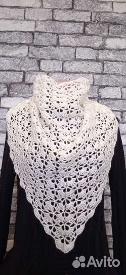 Бактус ручная работа (шейный платок)