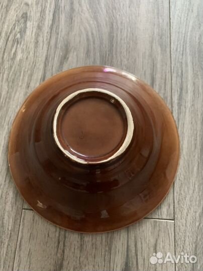 Керамическая тарелка