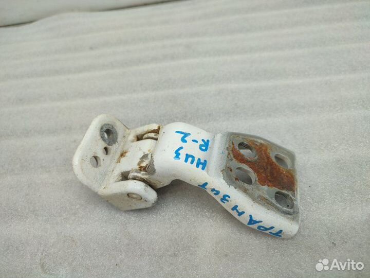 Петля двери задняя правая Ford Transit 2010