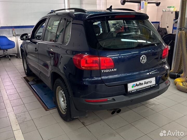 Volkswagen Tiguan 2.0 AT, 2012, 306 337 км