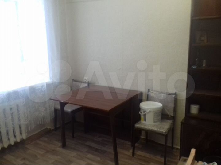 Комната 12,9 м² в 5-к., 1/4 эт.