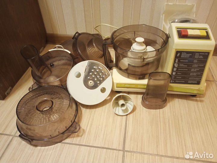 Кухонный комбайн СССР энергия б.у. отличный сохран