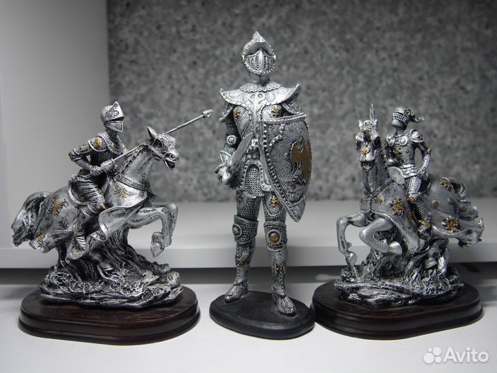 Отличные фигурки рыцарей
