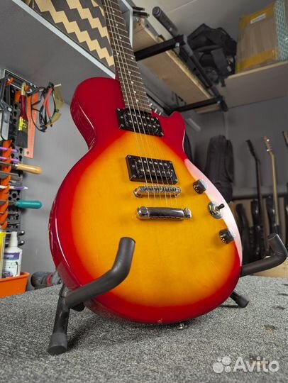 Электрогитара Epiphone Indonesia и комбик Marshall