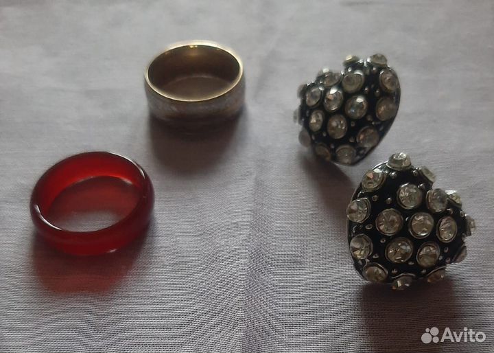 Кольца и серьги пусеты