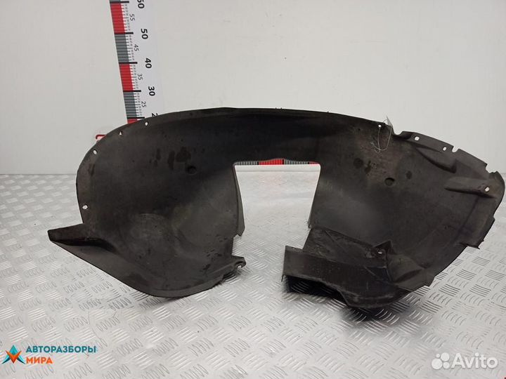 Защита арок передняя правая (подкрылок) Volvo V70