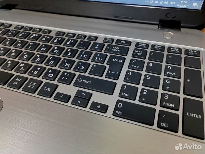 Ноутбук toshiba FHD для учебы и win 10 Обмен