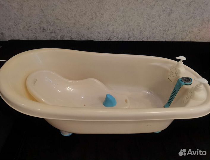Ванночка для купания с горкой