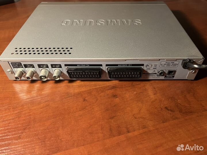 Цифровой спутниковый приёмник Samsung