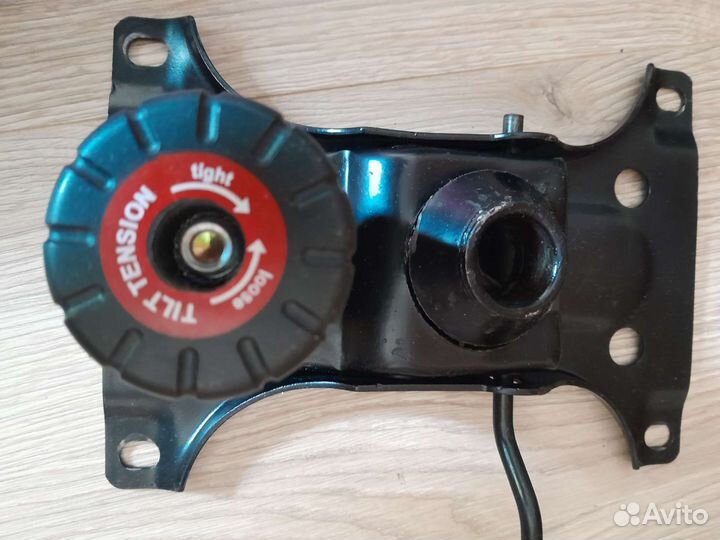 Механизм качания для компьютерного кресла топ-ган