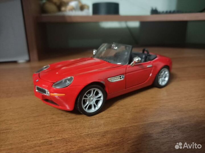 Масштабная модель BMW Z8 Roadster 1/24