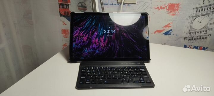 Продам планшет lenovo tab p11wifi 64гб белый