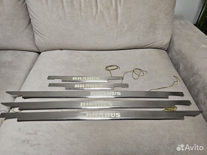 Комплект накладок порогов дверей w463 mercedes