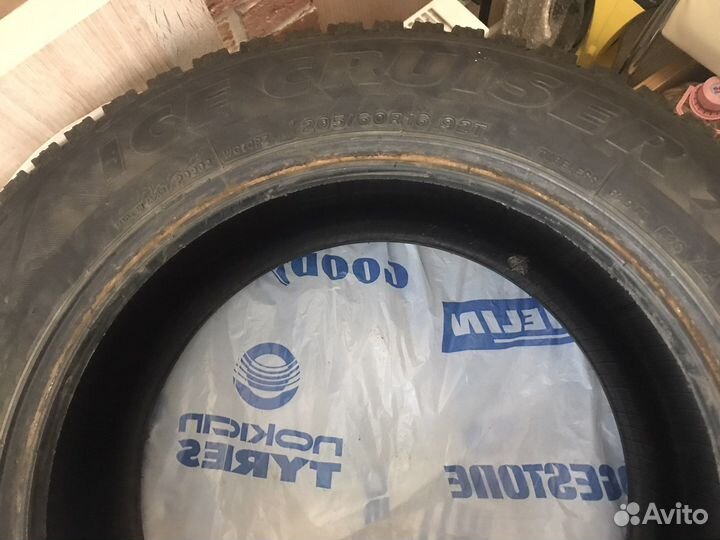 Bridgestone Ice Cruiser 7000 205/60 R16