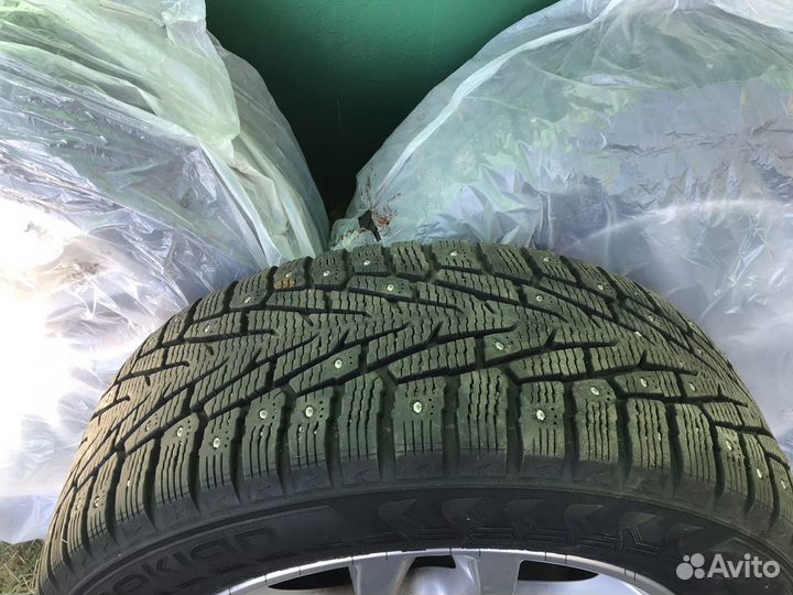 R17 Nokian Tyres Hakkapeliitta 7 SUV 225/60, PCD 5x120 DIA 72.6