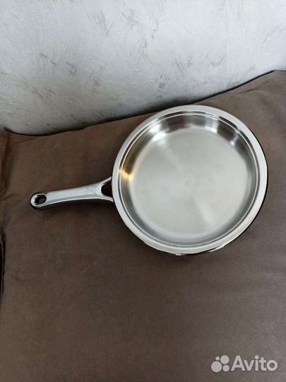 Сковорода блинница Zepter d20 темный пластик