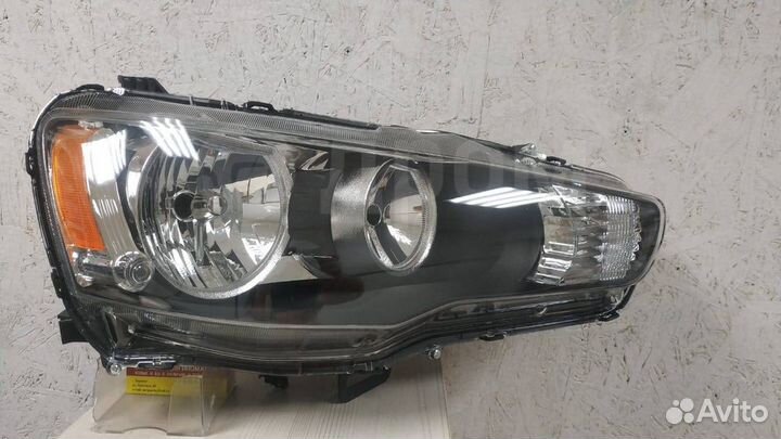 Передние фары на Mitsubishi Lancer 10(X)