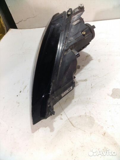 Фара передняя правая Volkswagen Golf 5G1 cjza 1.2