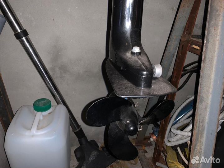 Лодочный мотор suzuki 2,5 4-х тактный