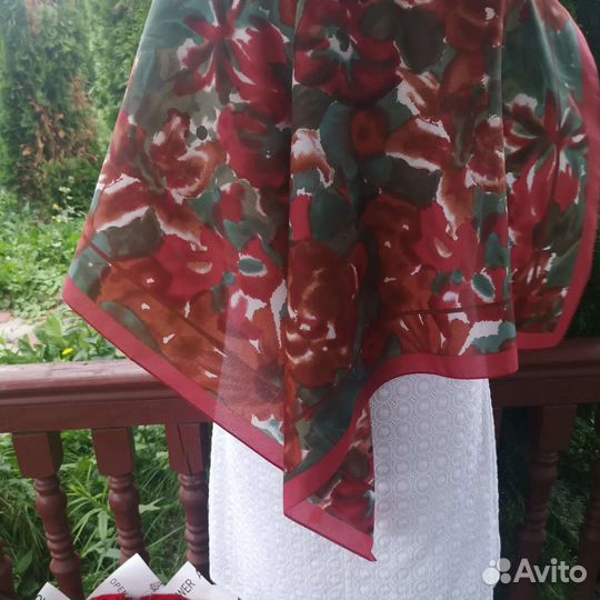 Красивый винтажный платок Италия