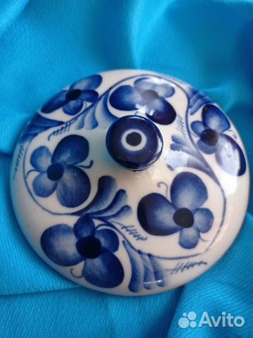 Гжель в разборе. Крышка, пельменница, масленка