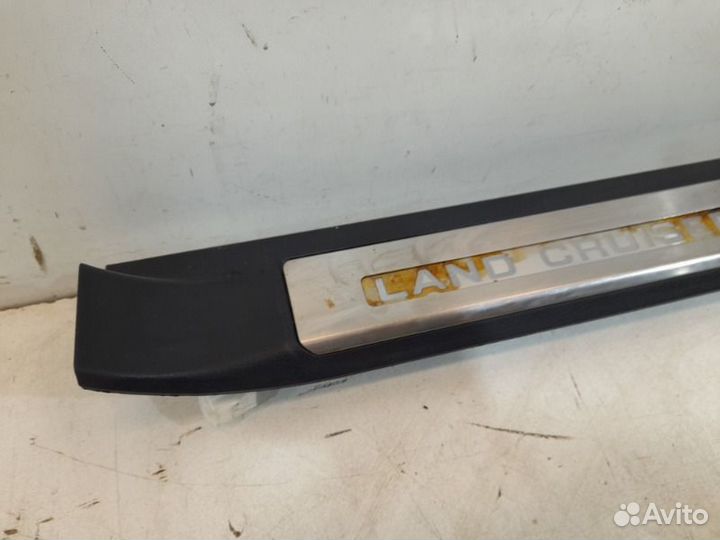 Накладка порога внутренняя передняя правая Toyota