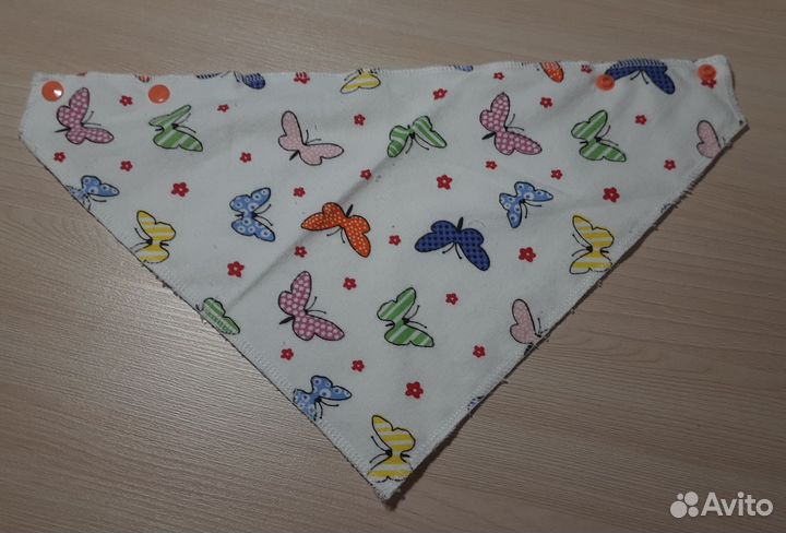 Треугольные слюнявчики