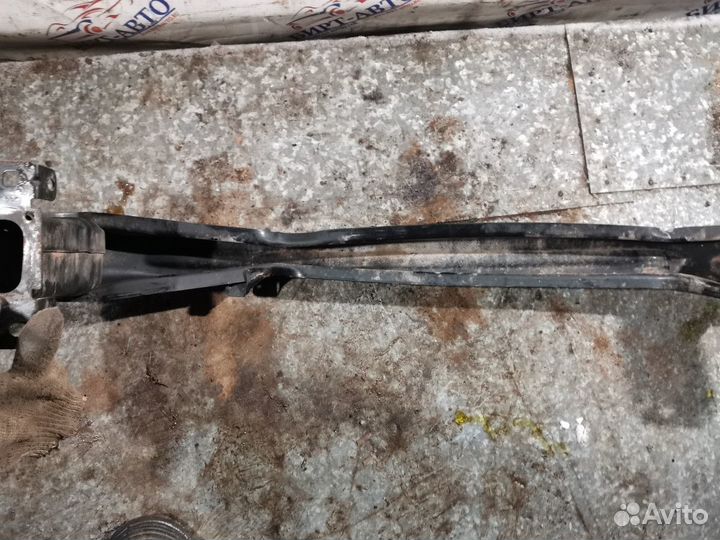 Усилитель переднего бампера Volkswagen Polo V (200