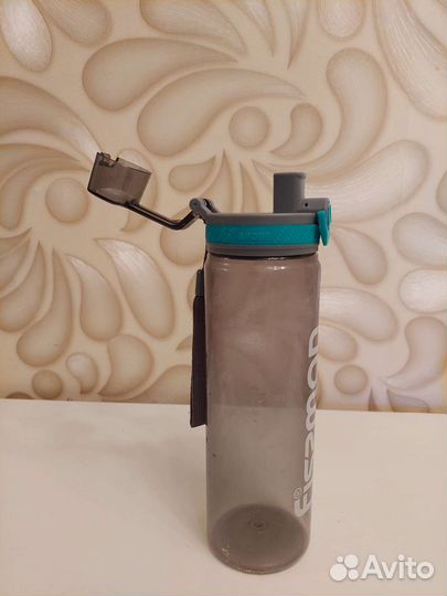 Спортивная бутылочка для воды