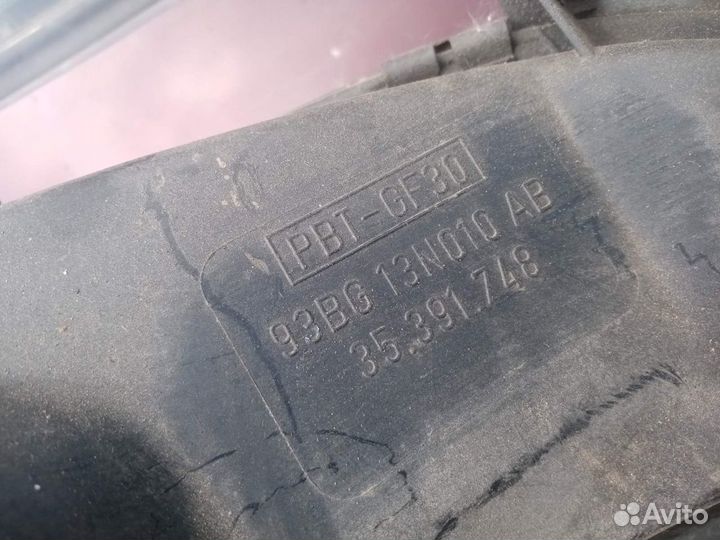 Фара передняя правая ford mondeo 1