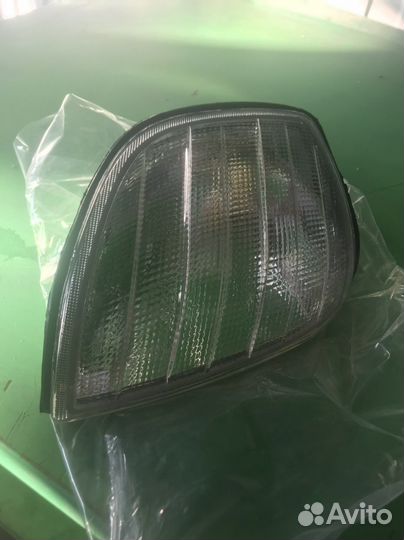 Поворотник правый s-класс w140