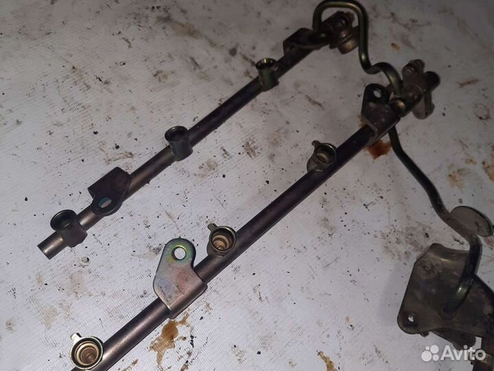 Топливная рампа infiniti fx35 vq35