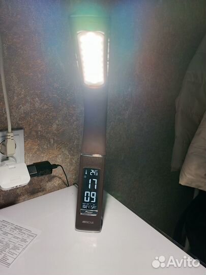 Лампа настольная