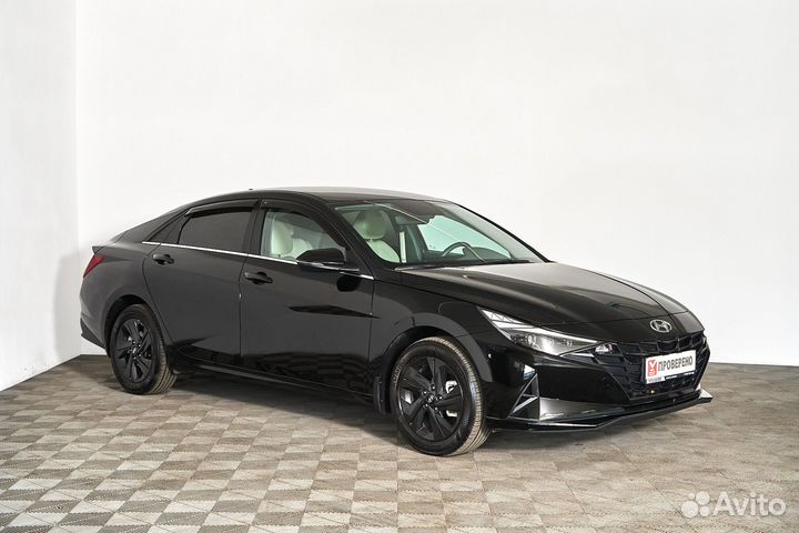 Hyundai Elantra, 2021