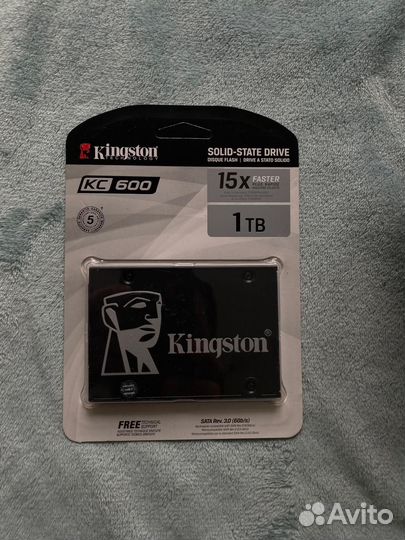 Kingston KC600 1т