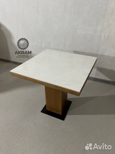 Стол обеденный дизайнерский