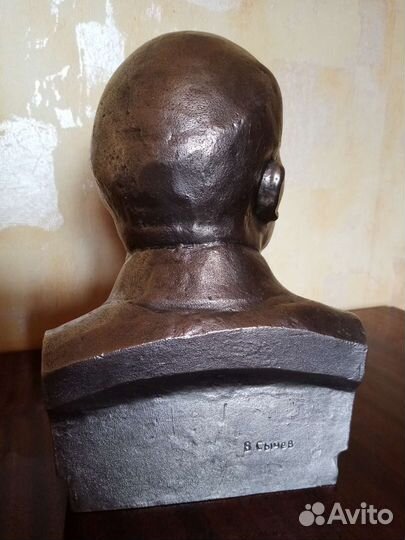 Бюст Ленина СССР