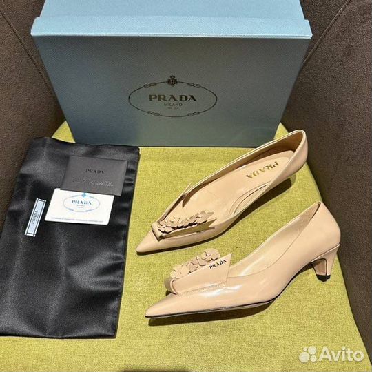 Женские туфли prada