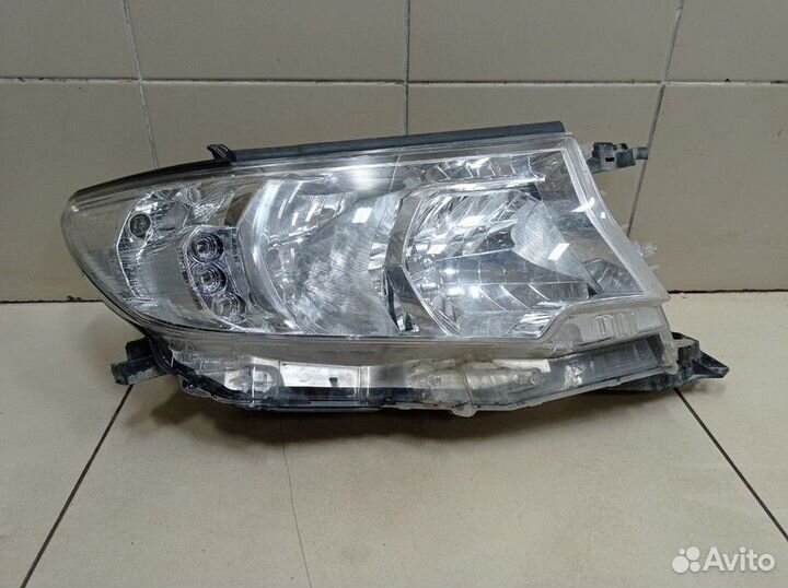 Фара передняя правая Toyota Land Cruiser Prado