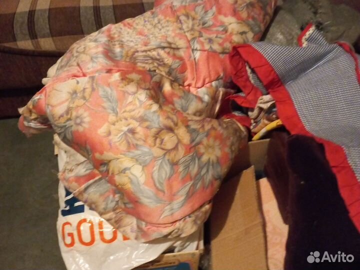 Подушка, одеяла, покрывала