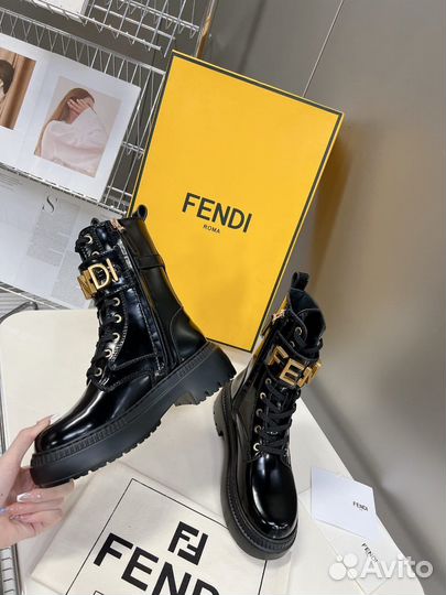 Женские ботинки Fendi