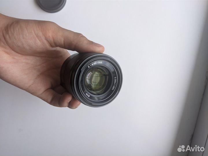 Объектив Sony SEL50F18