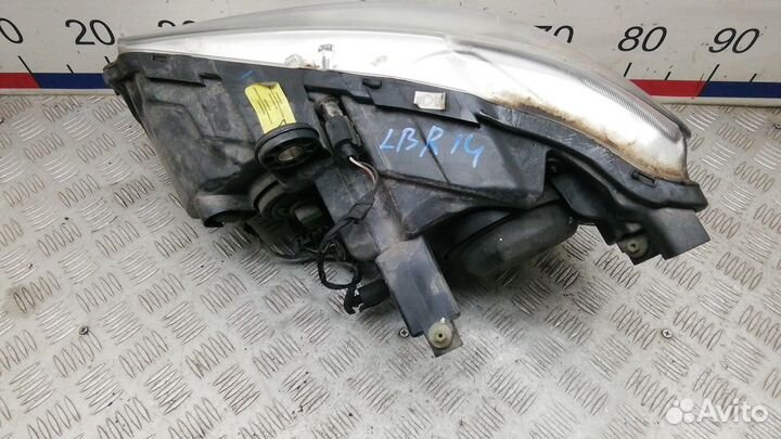 Фара Chrysler Voyager (2007-2010)