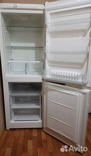 Холодильник indesit