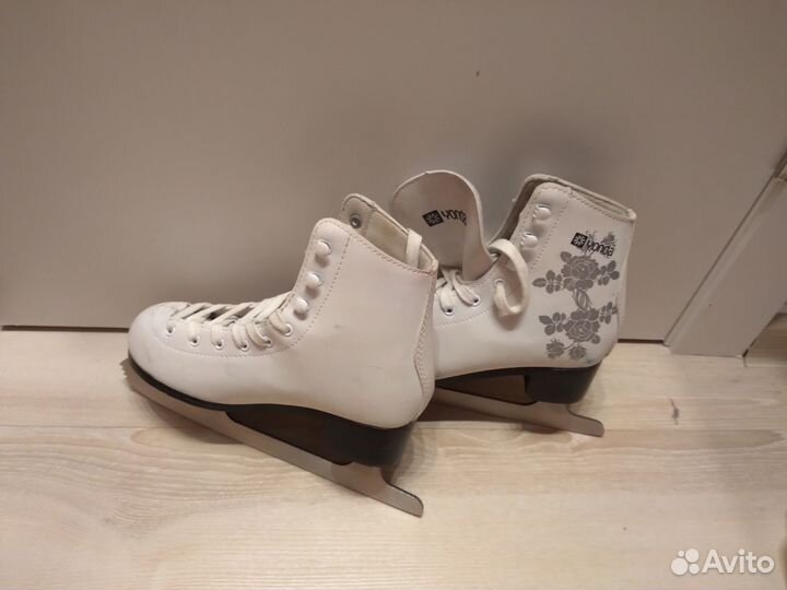 Коньки размер 35 - 36