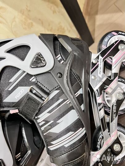 Роликовые коньки Reaction R200