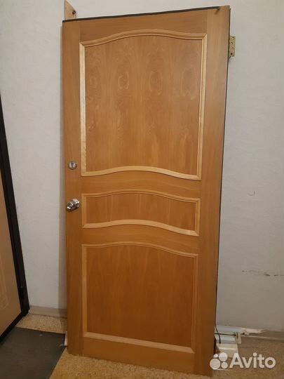 Дверь входная деревянная бу