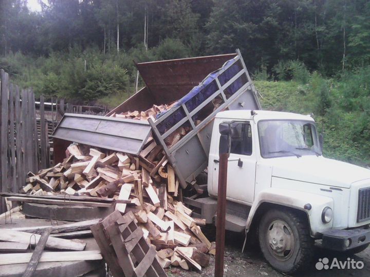 Дрова колотые и пеньками