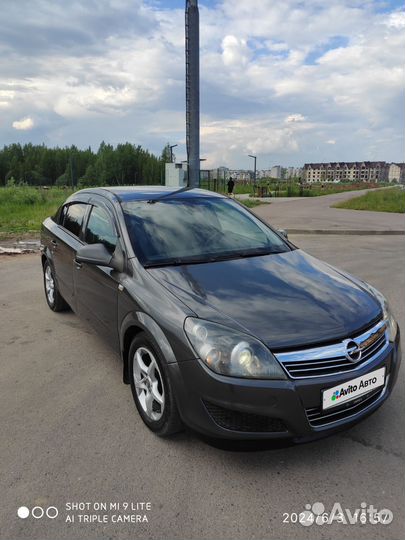 Opel Astra 1.6 МТ, 2009, 237 000 км