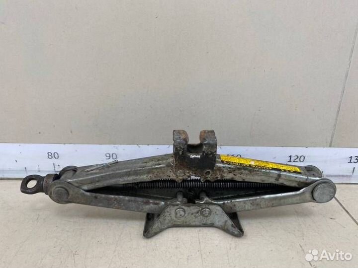 Домкрат Toyota Corolla E120 2001-2007